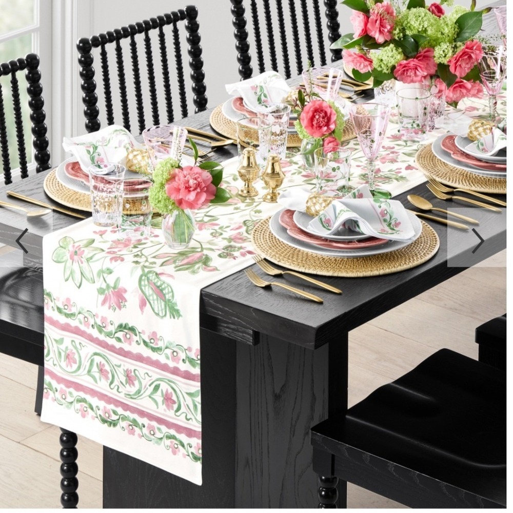 Williams Sonoma Pink Green Painted Vine Floral Table Runner 16x108 New!